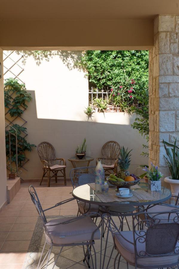 Heraklion Comfy House With Mountain View Exterior photo
