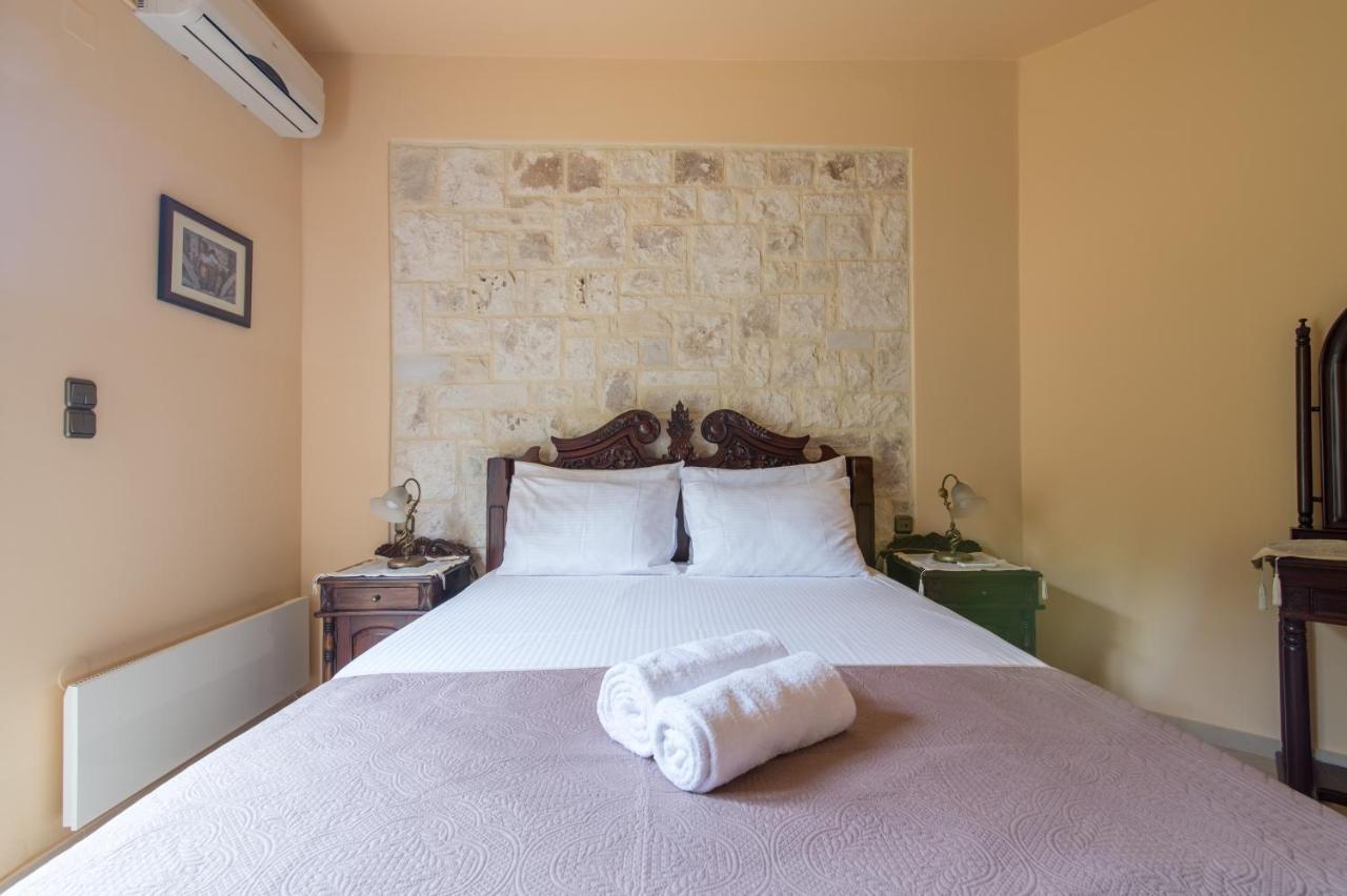 Heraklion Comfy House With Mountain View Exterior photo