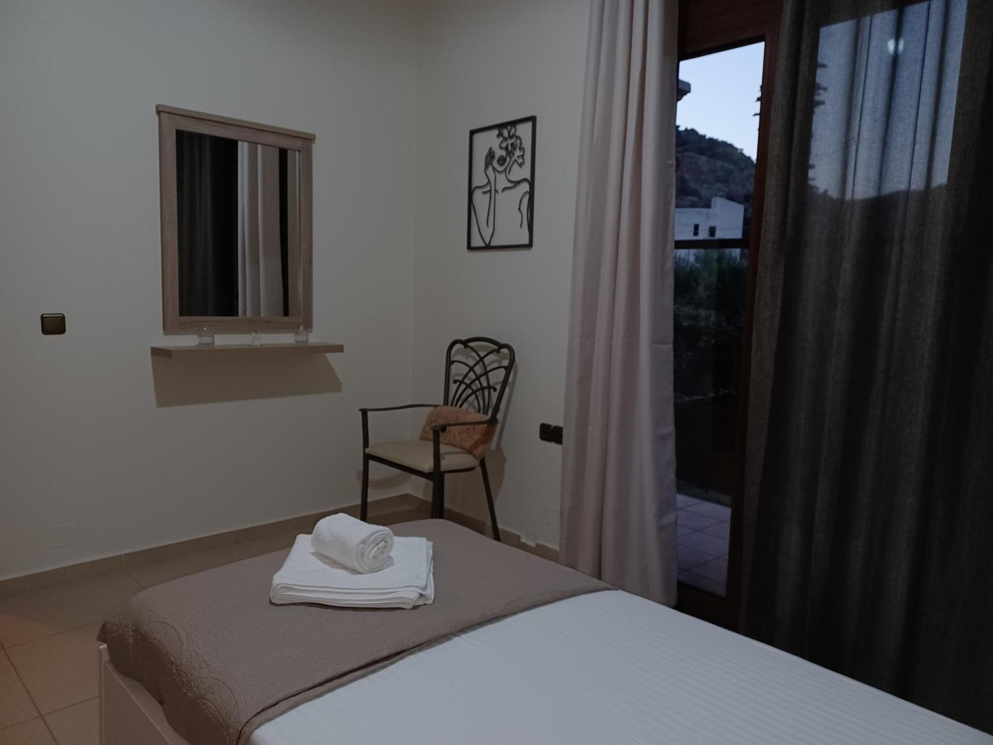 Heraklion Comfy House With Mountain View Exterior photo